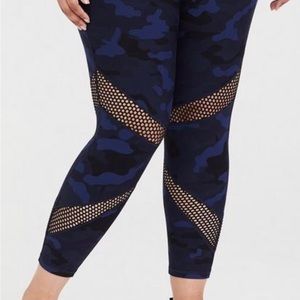 Torrid Pant Women sz 2 Active Leggings Camo Mesh Inset Knit Cropped Blue Black
